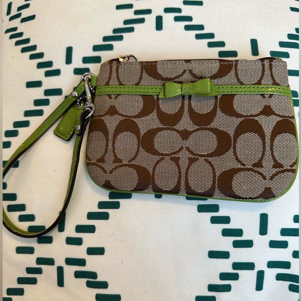 NWOT cute little Vintage Coach wristlet.